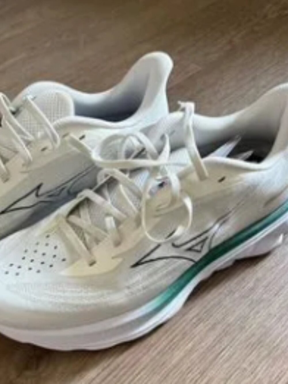 Running Shoes White